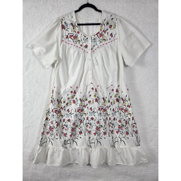 national Dresses & Skirts - Vtg National House Dress Muumuu Womens 2X White Floral SS Ruffle Hem Cottagecore